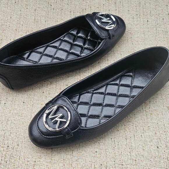 Michael Kors Women Sandal Ballet Flat Black Leather Upper Shoes Size 6.5 - Picture 1 of 13